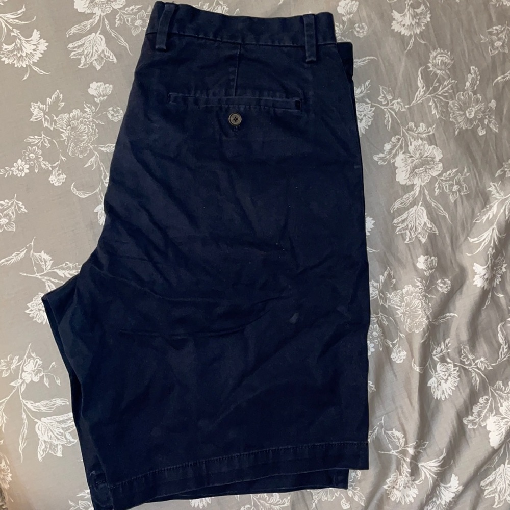Banana republic men’s shorts. Navy blue.